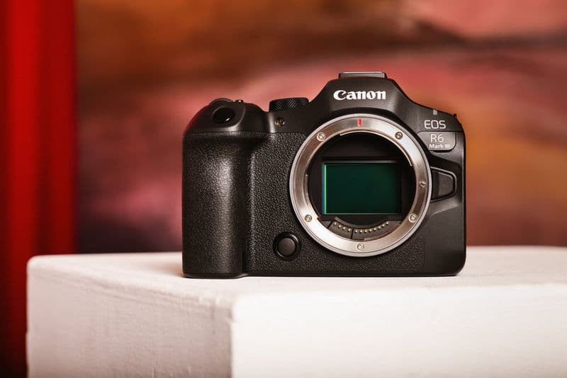Canon EOS R6 Mark III İçin Vlogger'ları Sevindirecek v1.1.0 Güncellemesi Çıktı!